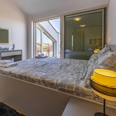 Leo Apartment Pjescana Uvala